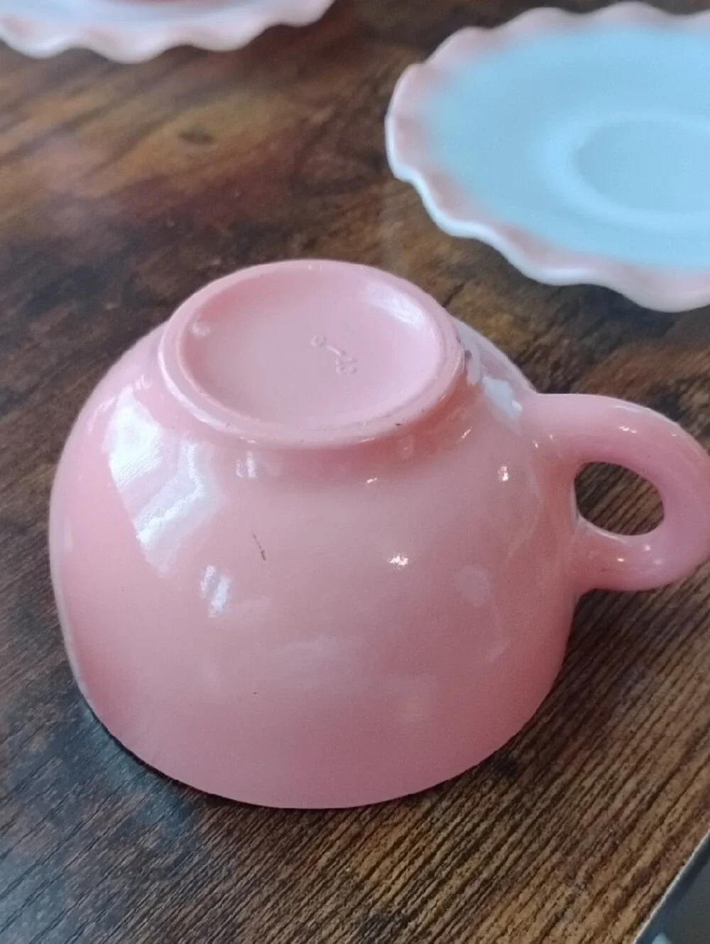 Hazel Atlas Rippled Saucers With Pink Cups